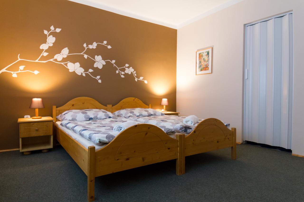 Bed and Breakfast Zita Haus Bük Exterior foto
